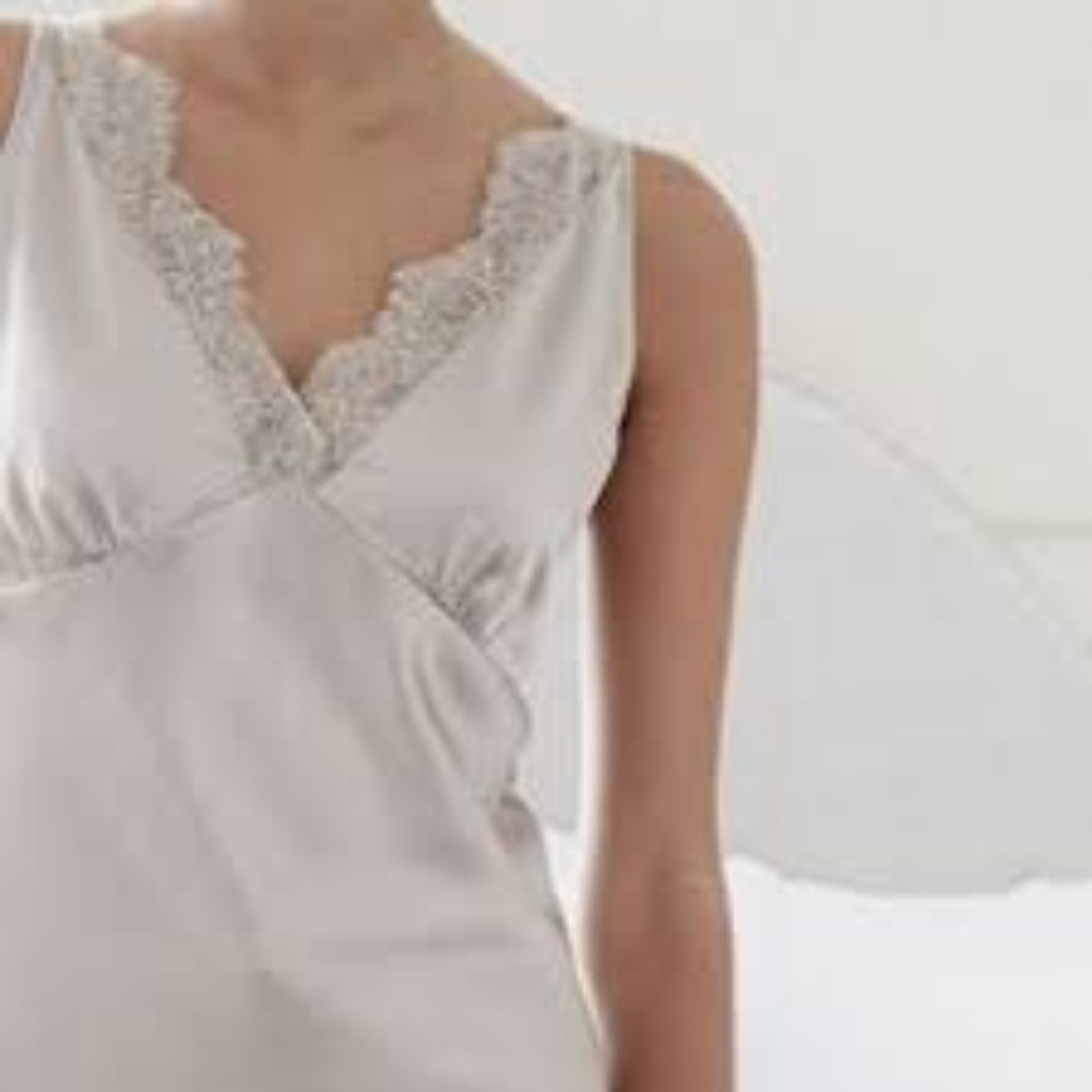 The White Company Silk Eyelash Lace PJ Top NWT